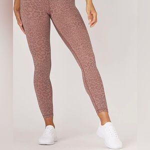 Glyder |‎ Medium Sultry legging in Cocoa Leopard